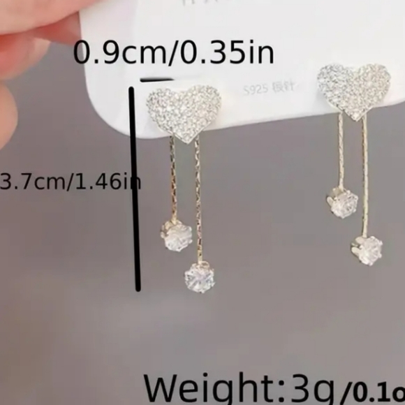 Sparkling Rhinestone Heart Earrings - Picture 3 of 6
